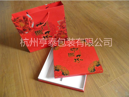 【絲巾盒】在手，女友哪舍得走